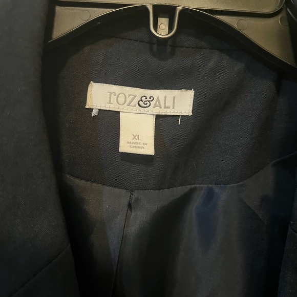 Blue XL Blazer - Picture 3 of 9